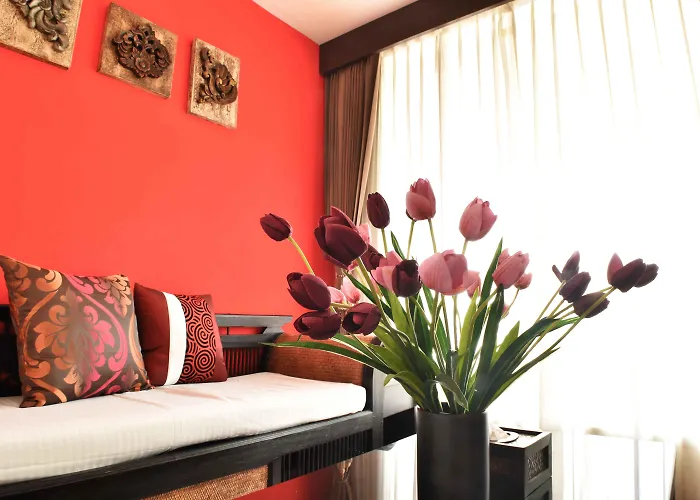 Boss Suites Nana Hotel